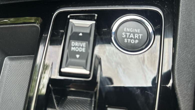 Peugeot 3008 1.2 Hybrid 136 Allure Premium+ 5dr e-DSC6 Petrol Estate